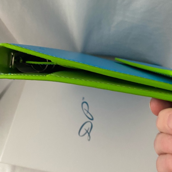 Business Portfolio/ Notebook/ Clutch - Picture 5 of 6